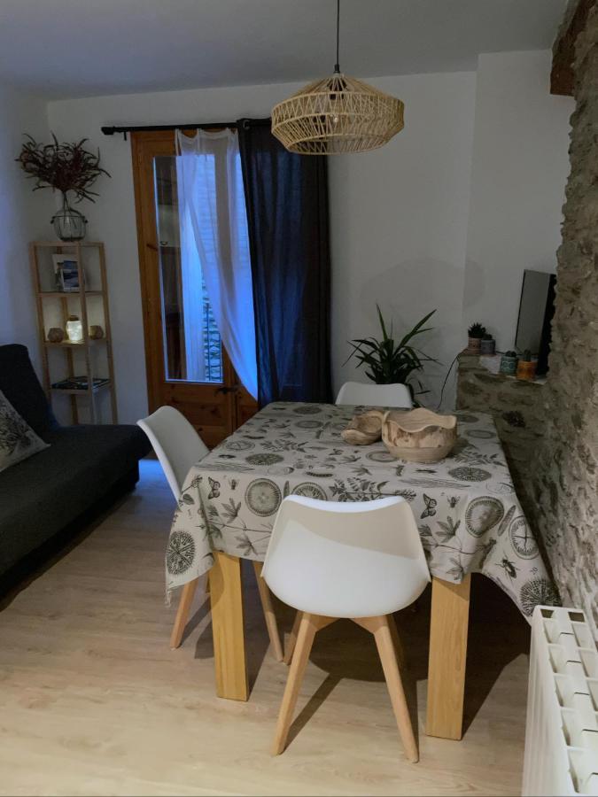 Apartaments Albinana Llavorsí Buitenkant foto